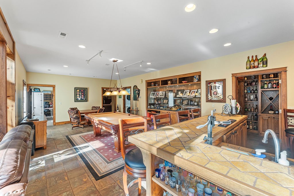 Twin Lakes Est - Residential