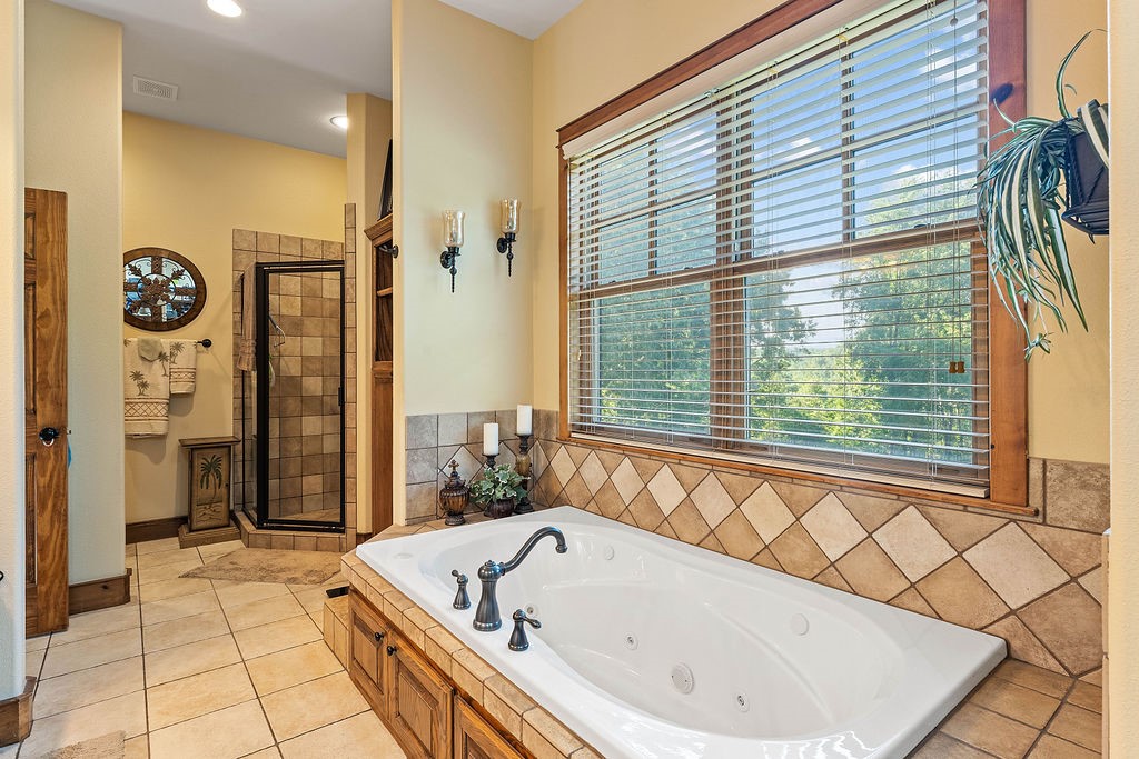 Twin Lakes Est - Residential