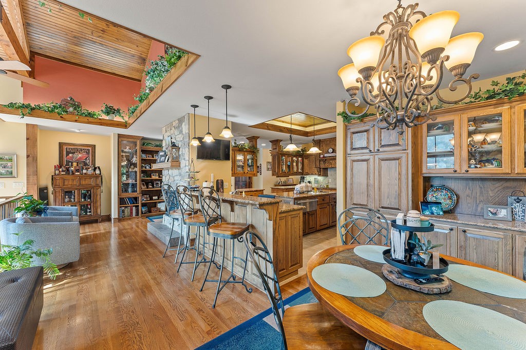 Twin Lakes Est - Residential