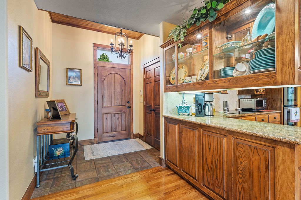 Twin Lakes Est - Residential