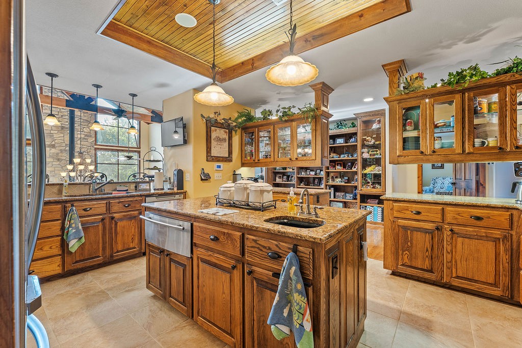 Twin Lakes Est - Residential