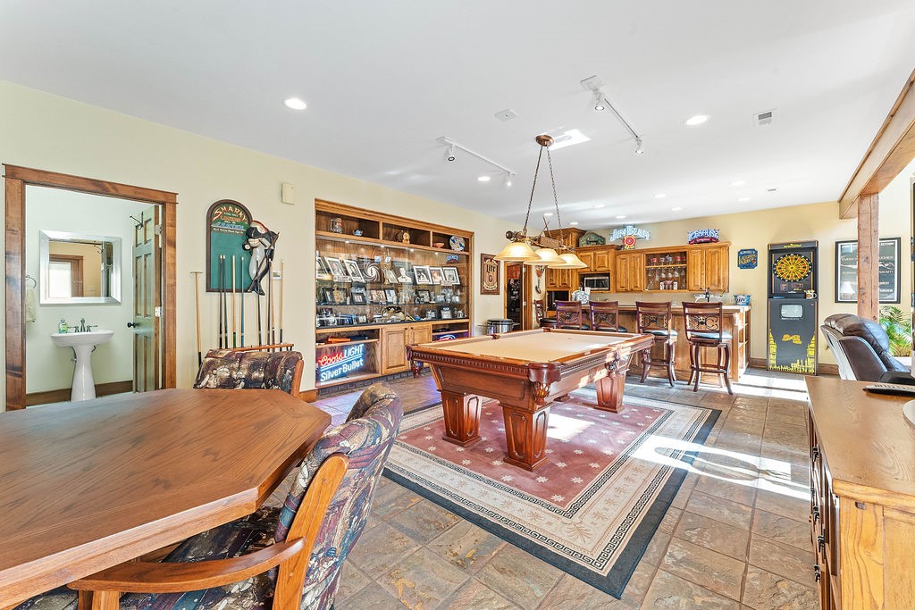 Twin Lakes Est - Residential