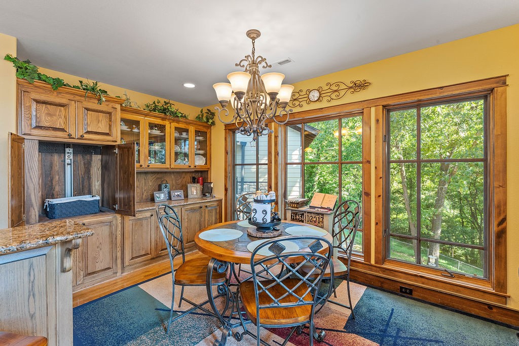 Twin Lakes Est - Residential