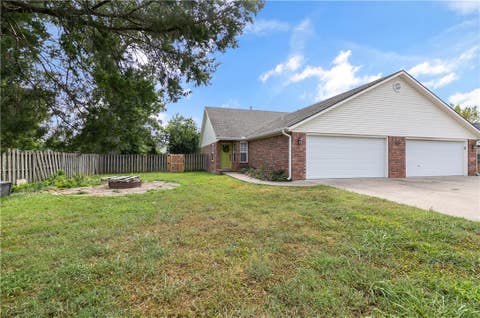 Photo of 910 NW A Street 2 #2, Bentonville, AR 72712 (MLS # 1356597)