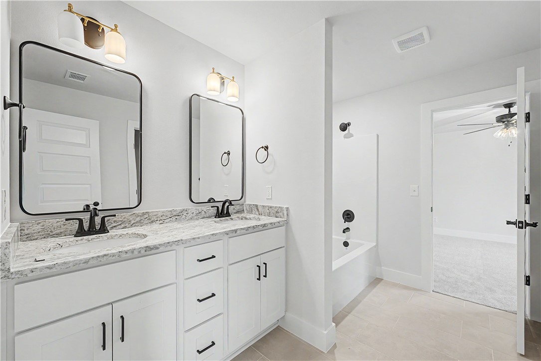 DIAMOND ESTATES PH V-CENTERTON - Residential
