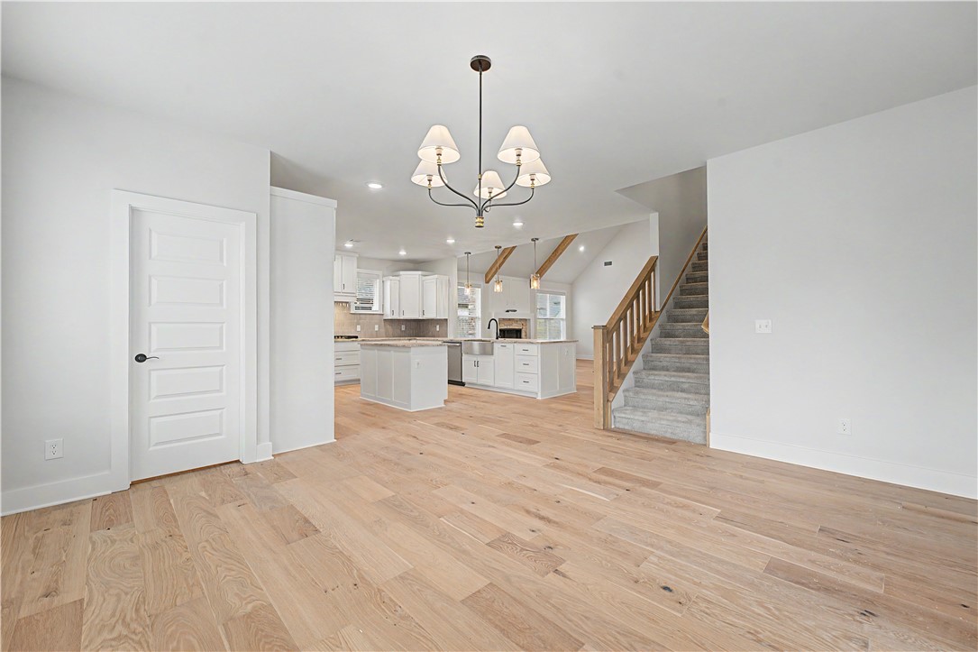 DIAMOND ESTATES PH V-CENTERTON - Residential