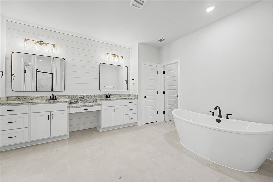 DIAMOND ESTATES PH V-CENTERTON - Residential