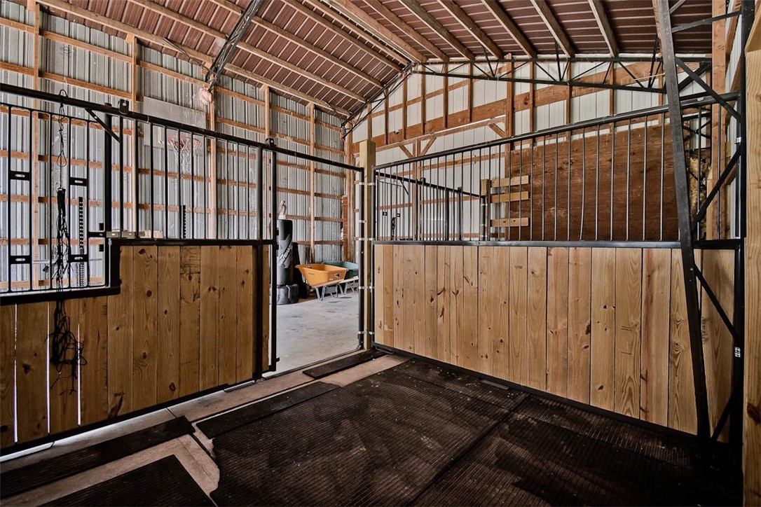 10-17-33-RURAL - Residential