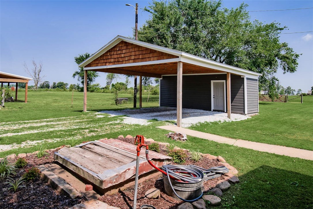 10-17-33-RURAL - Residential