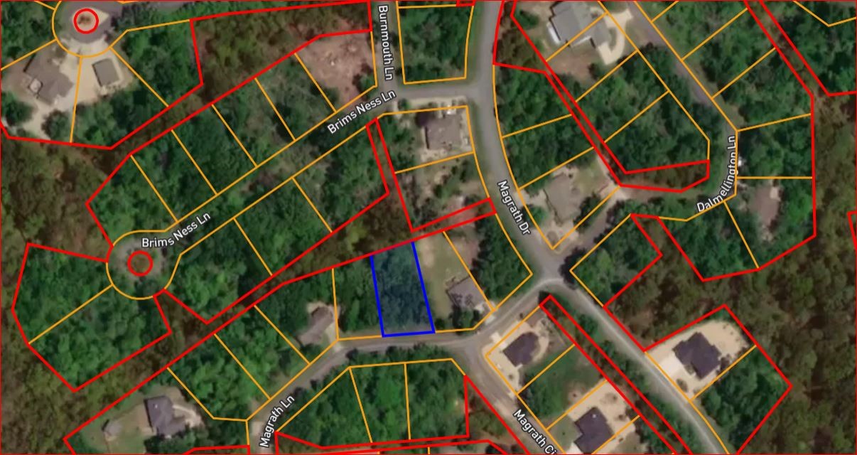 Nice neighborhood area with mostly flat to gently sloping lots. This is near Highlands golf course and pub, Loch Lomond, Branch Wood workout facility, disc golf, pool, and nature trail. This is a great lot to have a new home built on. Only 5 mins from the 49 so easy access to major cities. (Recent Perc Test added to supplements. See attached)