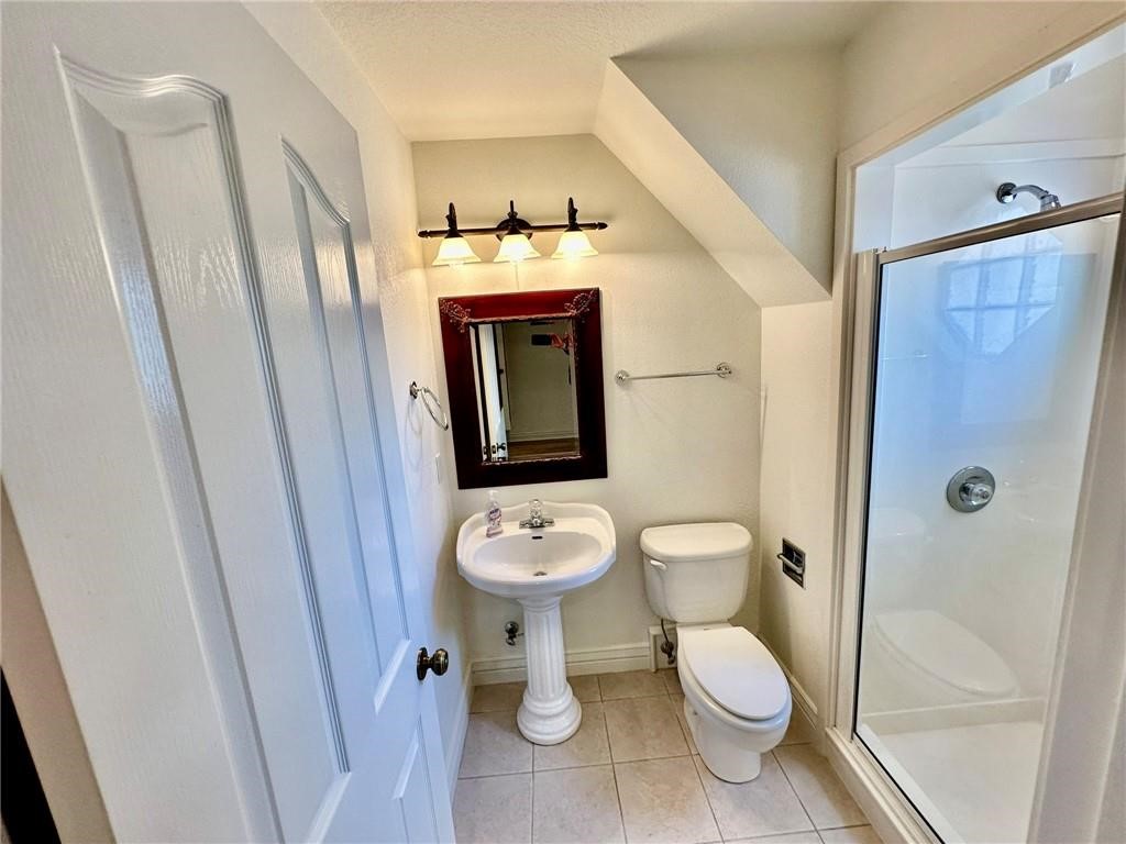 Highland Knolls Ph 5 Rogers - Residential Lease