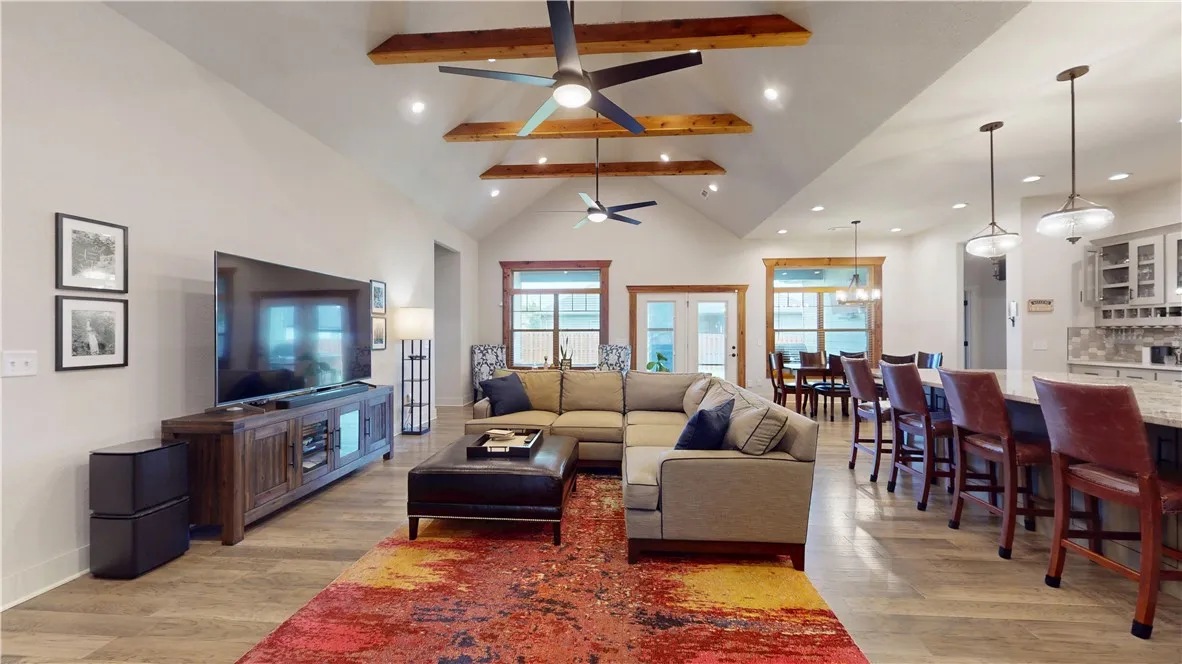 Bentonville, Arkansas 72712, United States, 4 Bedrooms Bedrooms, ,3 BathroomsBathrooms,Residential,Active,201660