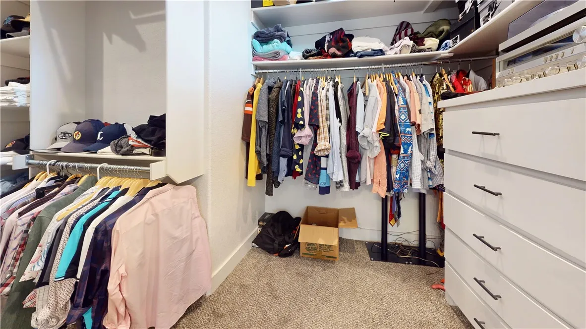 Bentonville, Arkansas 72712, United States, 4 Bedrooms Bedrooms, ,3 BathroomsBathrooms,Residential,Active,201660