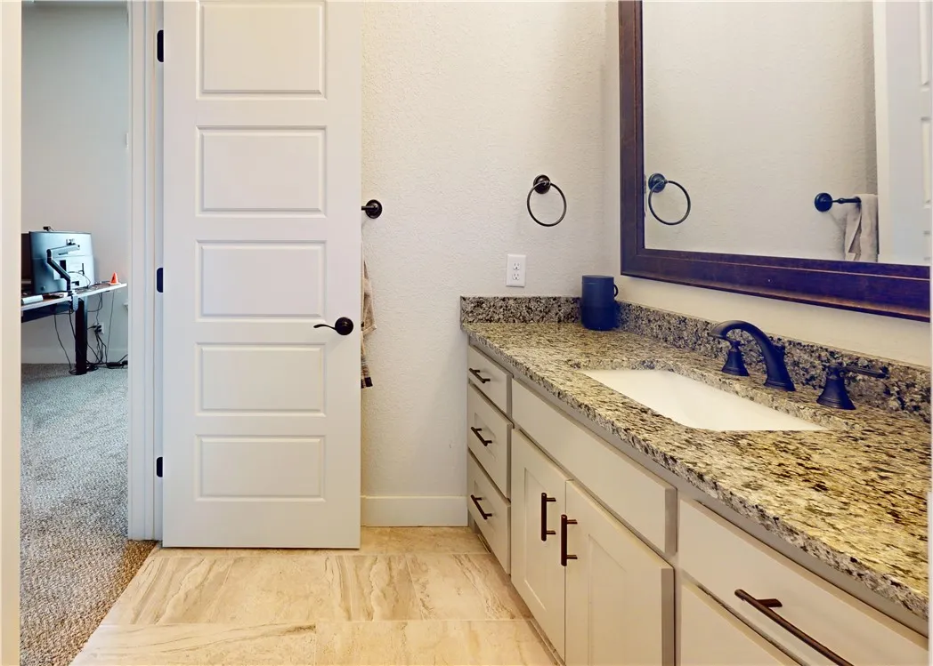 Bentonville, Arkansas 72712, United States, 4 Bedrooms Bedrooms, ,3 BathroomsBathrooms,Residential,Active,201660