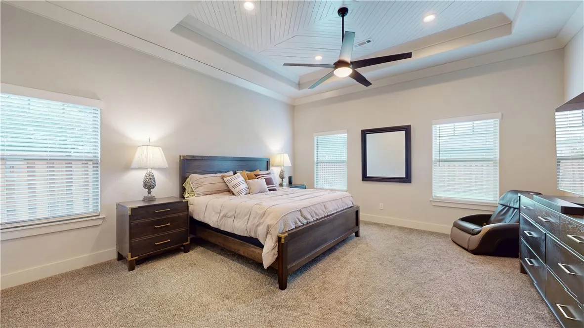 Bentonville, Arkansas 72712, United States, 4 Bedrooms Bedrooms, ,3 BathroomsBathrooms,Residential,Active,201660