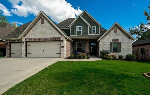 Photo of 3805 Lone Oak Avenue, Bentonville, AR 72712 (MLS # 1361712)