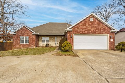 Photo of 4303 W Olive Street, Rogers, AR 72756 (MLS # 1340583)