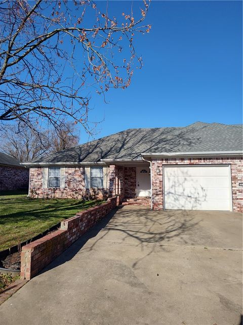 Photo of 218 Fox Run Place A #A, Lowell, AR 72745 (MLS # 1340608)