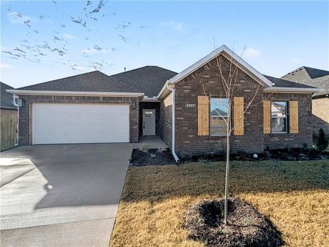 Photo of 6907 High Meadow Boulevard, Bentonville, AR 72713 (MLS # 1333752)