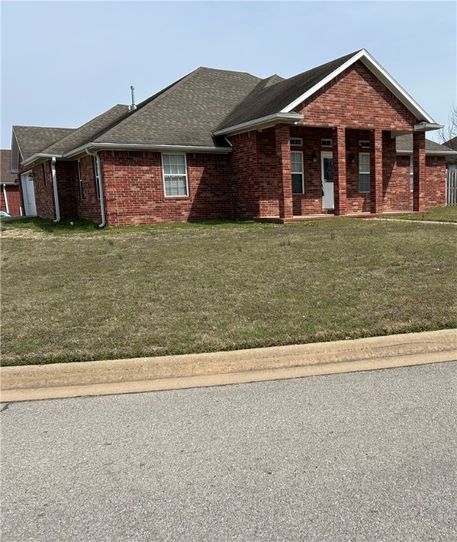 Priced to sell! 3 BR, 2 Bath home on corner lot in established subdivision. Small town living at its best. Within walking distance to schools, public pool, skate park, baseball fields and only a short commute to U o A. Split floor plan, large living room with fireplace. Tall ceilings throughout. Large kitchen with two pantries and dining area with recessed ceiling. Large ,aster bedroom and bathroom has walk-in shower. Jack & Jill walk-in closets. All appliances convey.