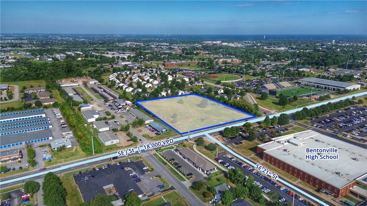 Positioned in the heart of Bentonvilleās rapid expansion, this C-3 zoned property offers unmatched potential for developers and investors. With direct access along SE J Street and proximity to the new Walmart Home Office, the site is surrounded by ongoing growth in retail, residential, and mixed-use projects. This is a rare chance to secure a future-ready location in one of the fastest-growing markets in the region.