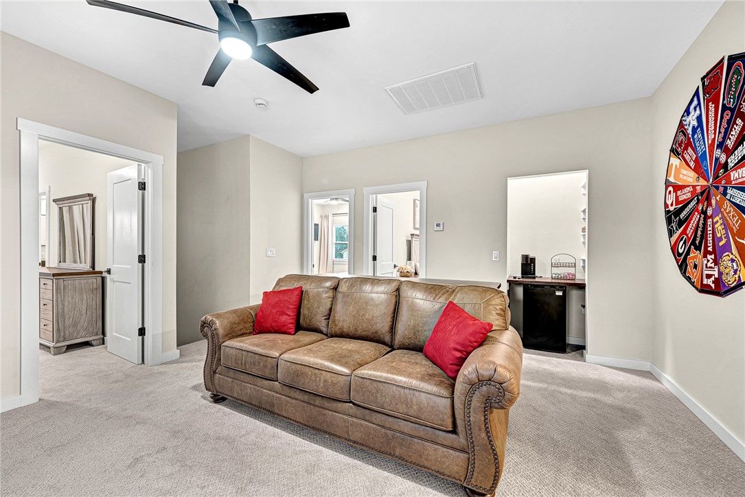 Subdivision: 21-16-30 FAYETTEVILLE OUTLO - Residential