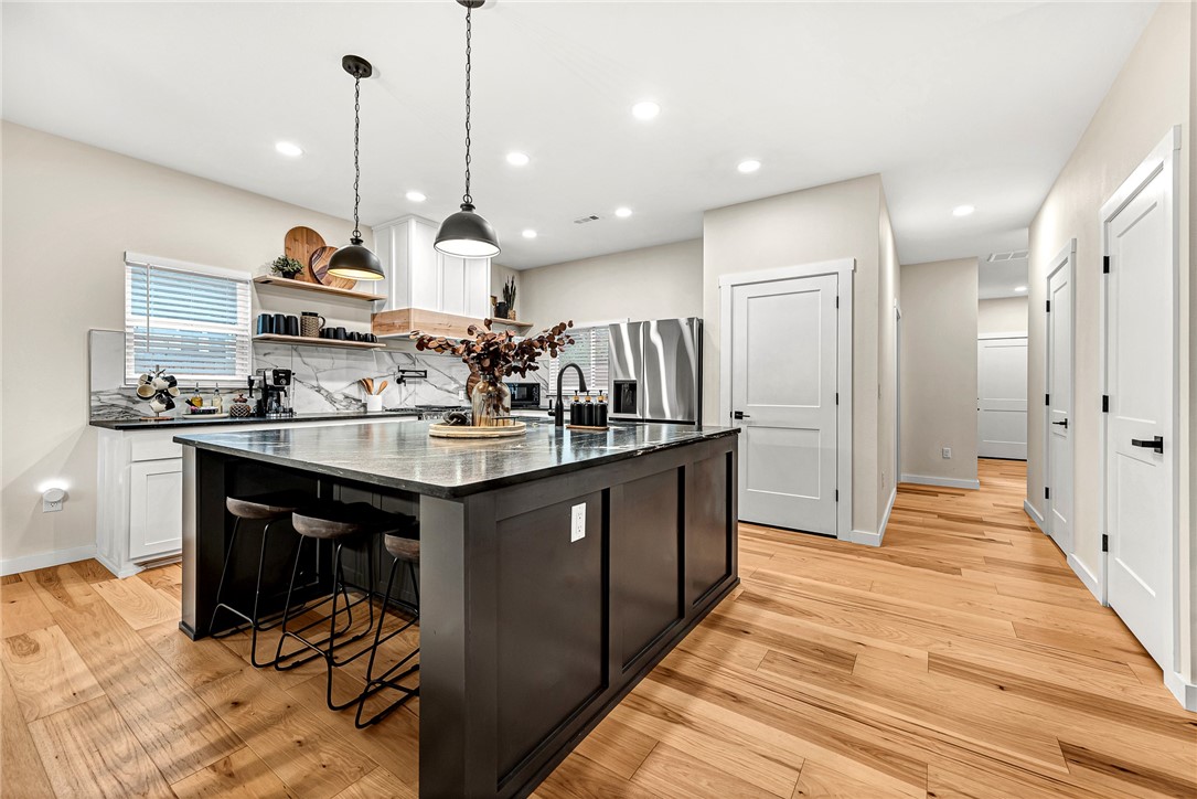 Subdivision: 21-16-30 FAYETTEVILLE OUTLO - Residential