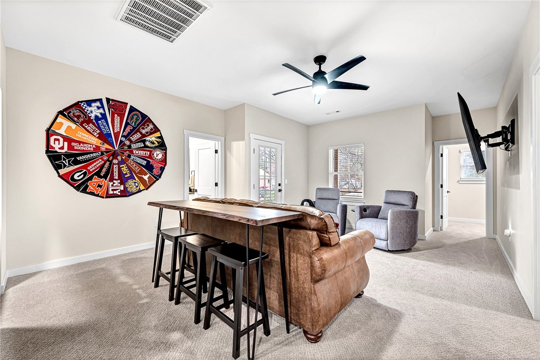 Subdivision: 21-16-30 FAYETTEVILLE OUTLO - Residential