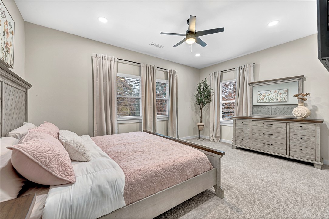 Subdivision: 21-16-30 FAYETTEVILLE OUTLO - Residential