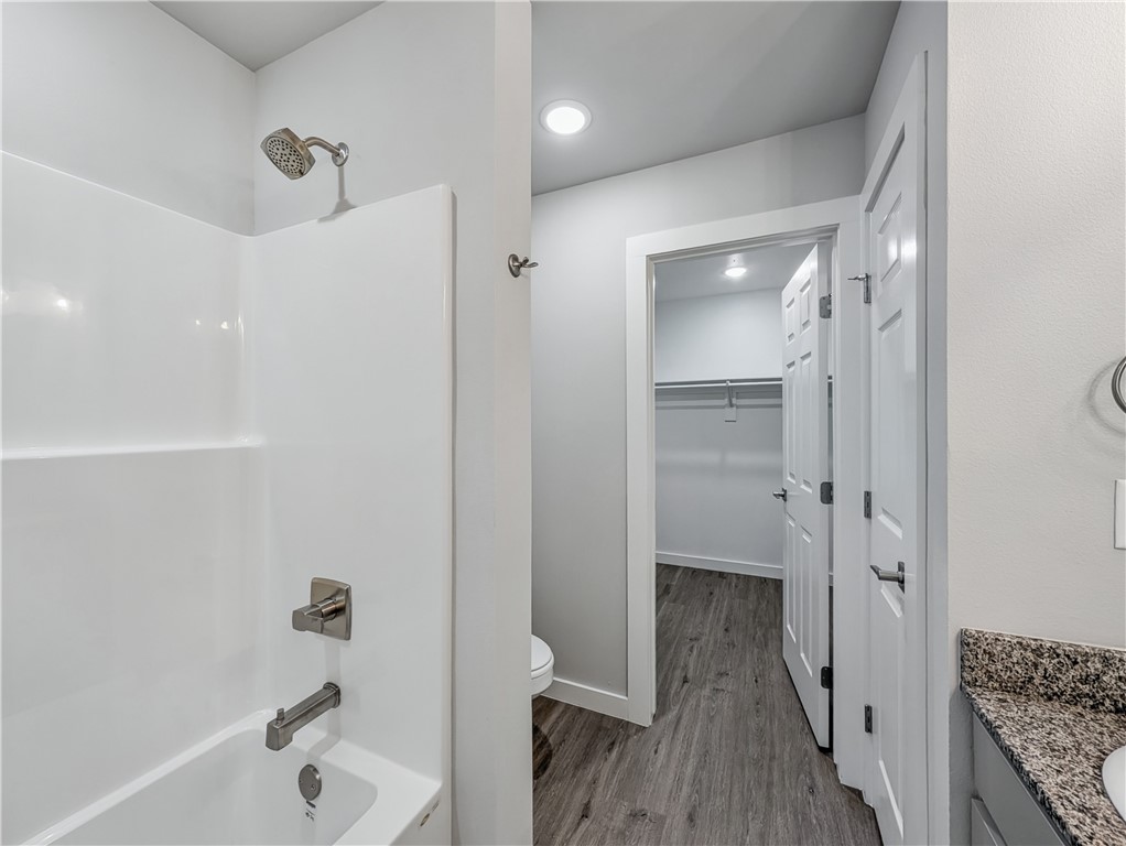 Woodward Park Ph Ii Highfill - Residential Lease