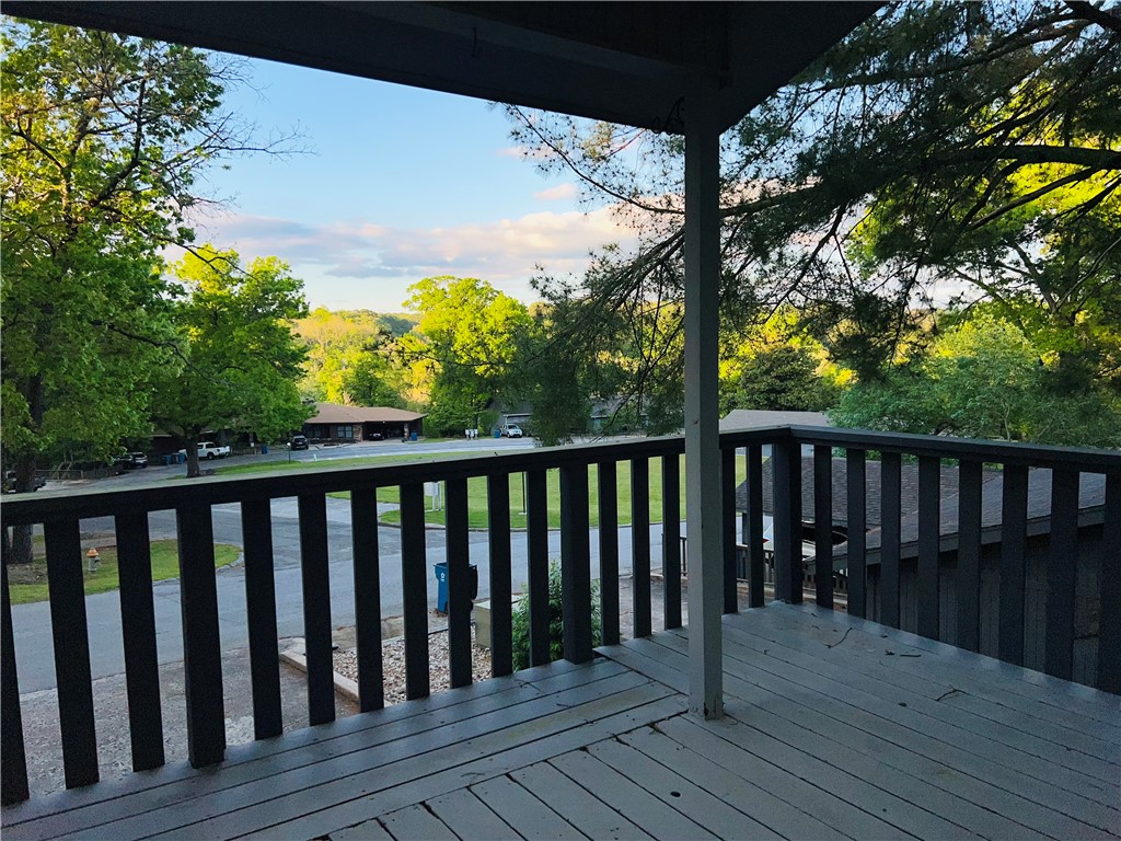 Townhouse Tct 3 A/K/A Drake Court Bvv - Residential