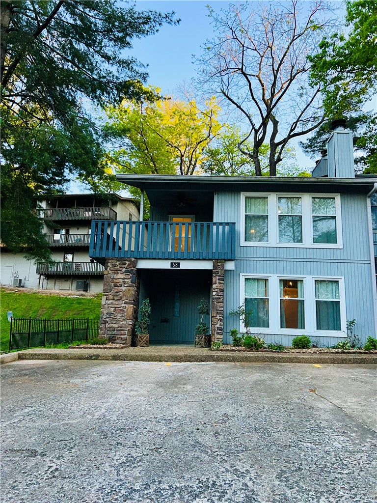 Townhouse Tct 3 A/K/A Drake Court Bvv - Residential