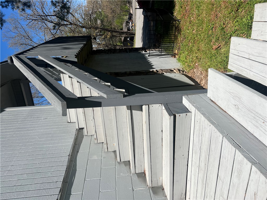 Townhouse Tct 3 A/K/A Drake Court Bvv - Residential