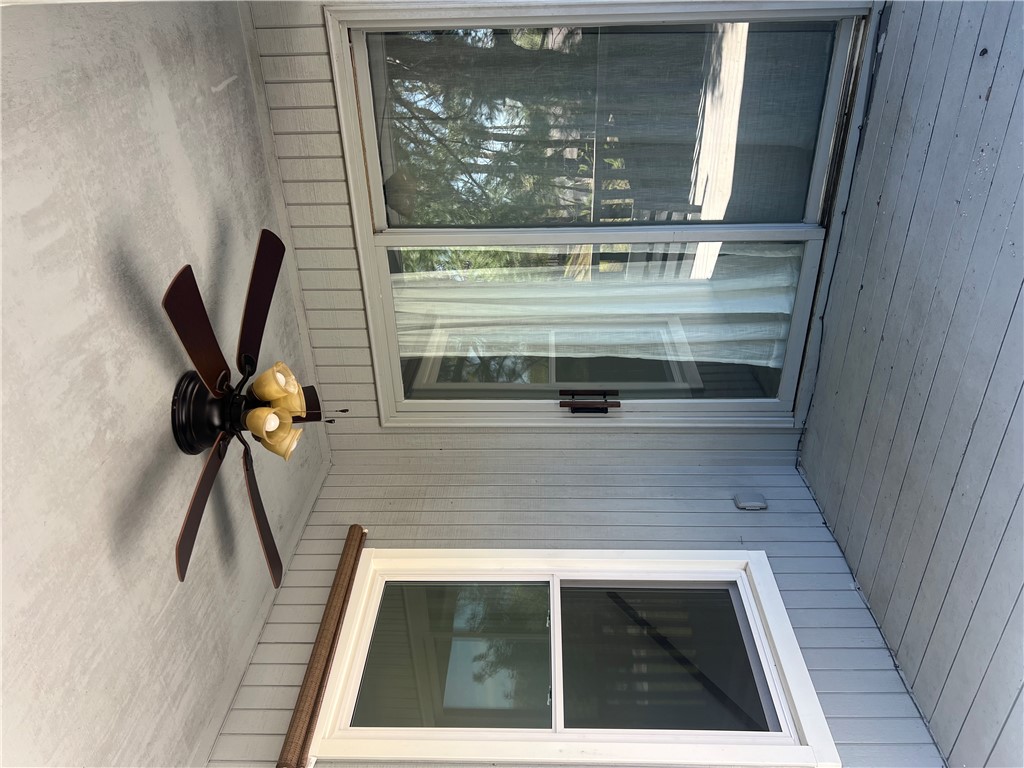 Townhouse Tct 3 A/K/A Drake Court Bvv - Residential