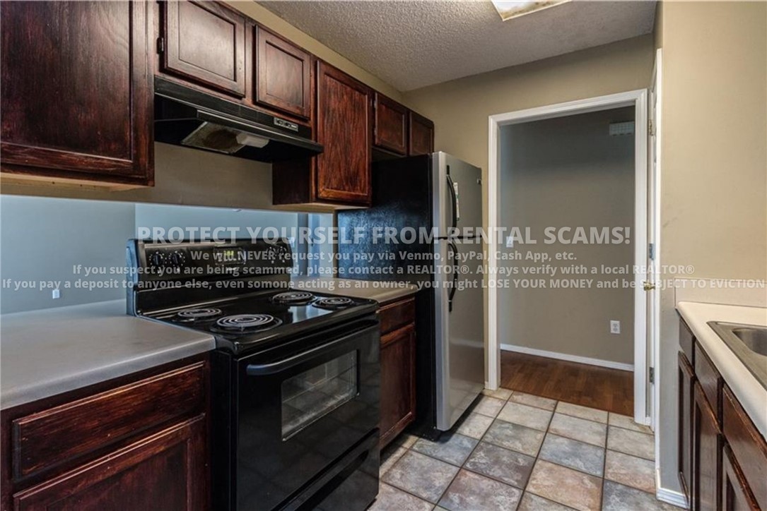 Pine Crest Add Ph I - Residential Lease