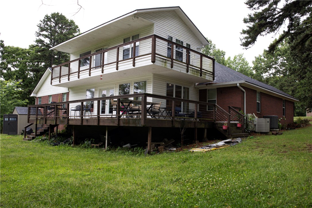 Cliff & Stream Ii - Residential