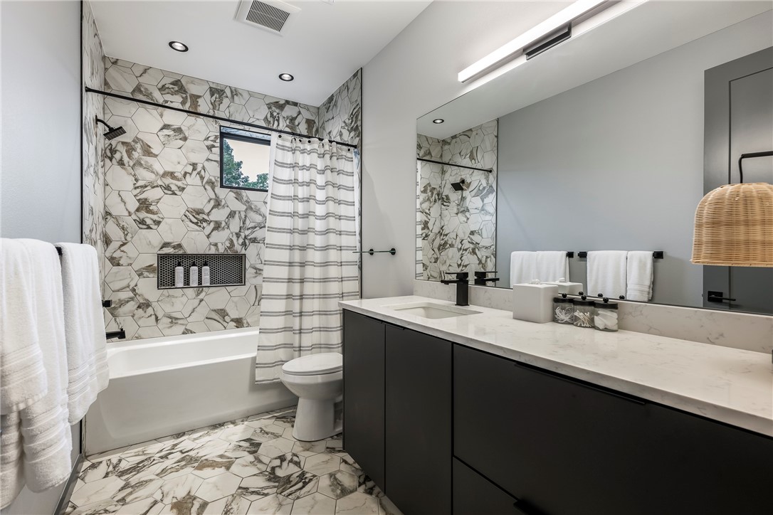 W A BURK'S ADD-BENTONVILLE - Residential