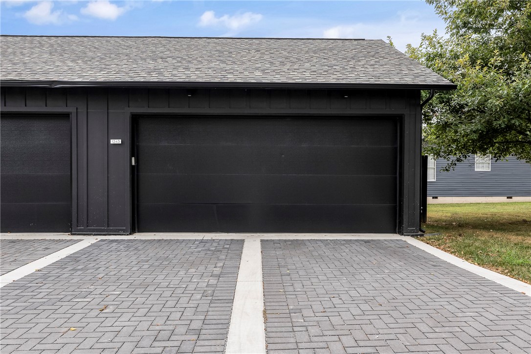 W A BURK'S ADD-BENTONVILLE - Residential