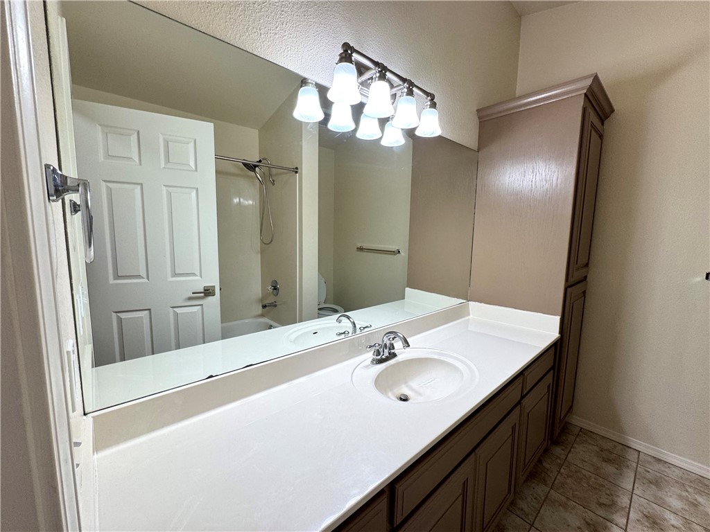 Forest Park Ph IV Rogers - Residential Lease