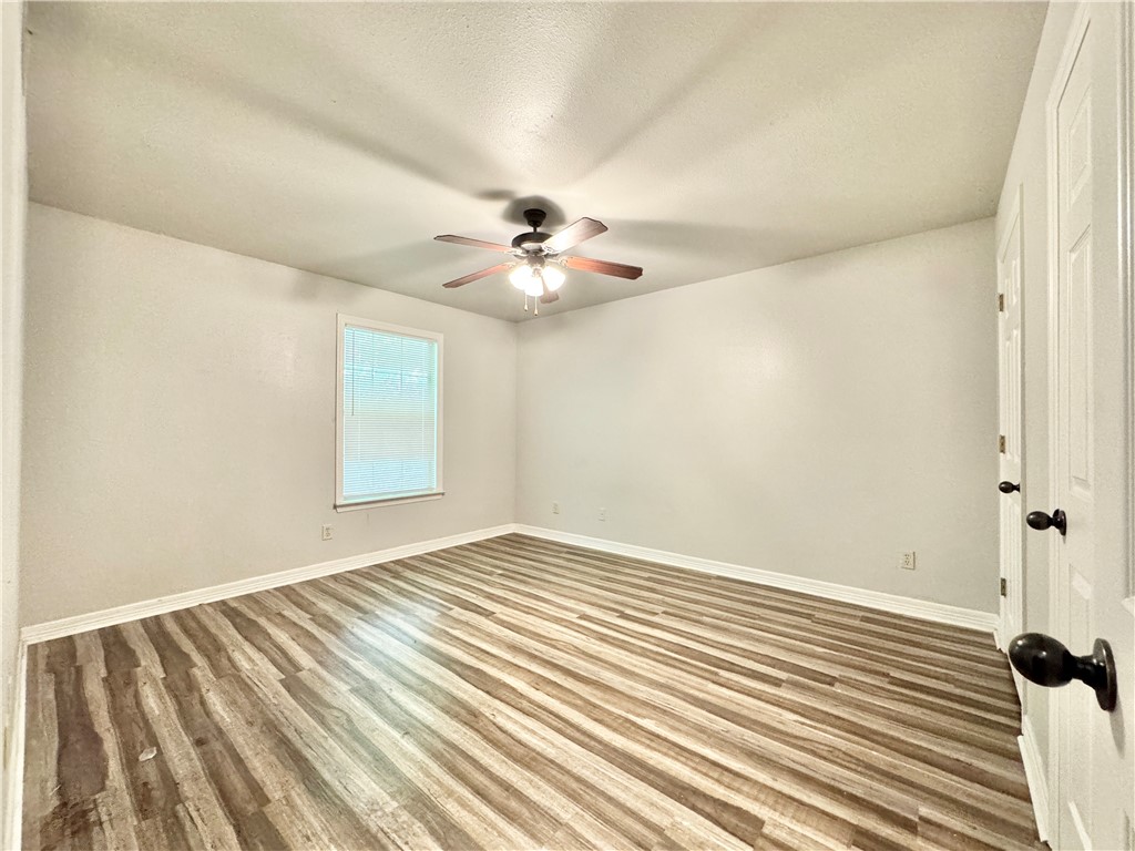 9-16-30 FAYETTEVILLE OUTLOTS - Residential Lease