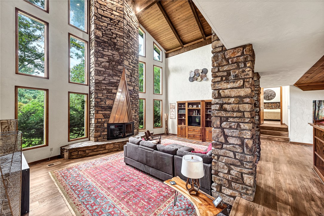 22-19-30 ROGERS - Residential