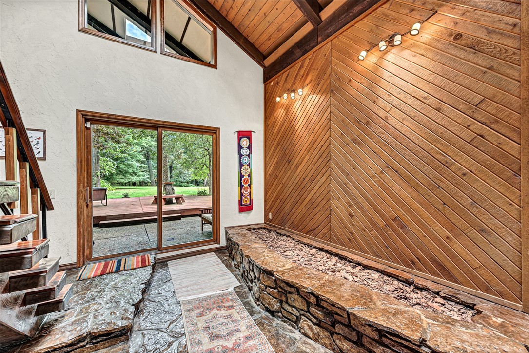 22-19-30 ROGERS - Residential