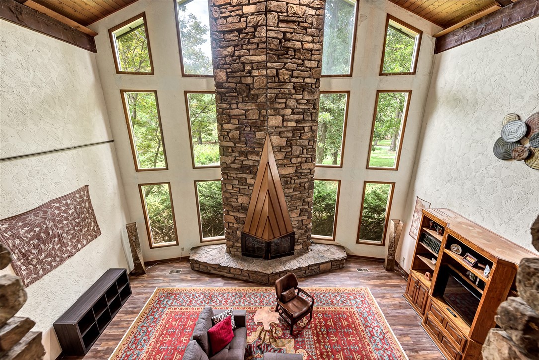 22-19-30 ROGERS - Residential