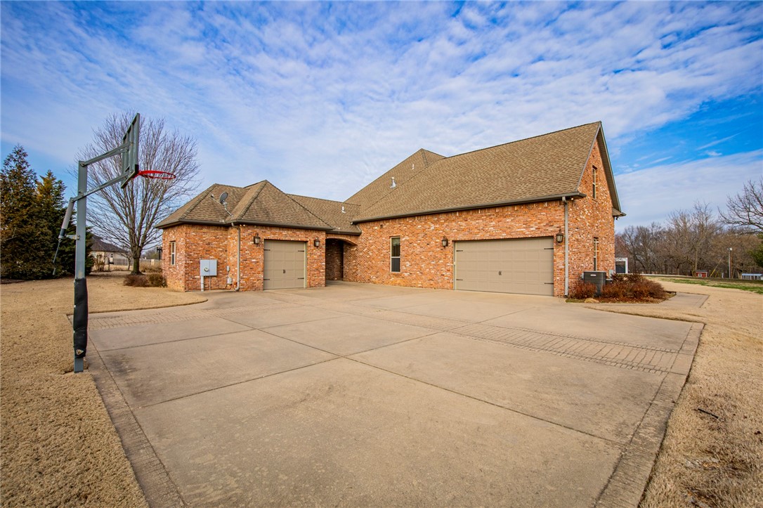 Meadows, The Little Flock - Residential
