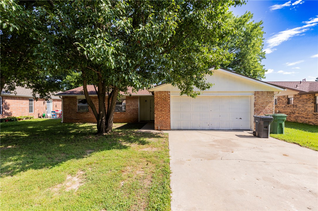 Photo 1 of 20 — 1309 Forest Drive, Rogers, AR 72756
