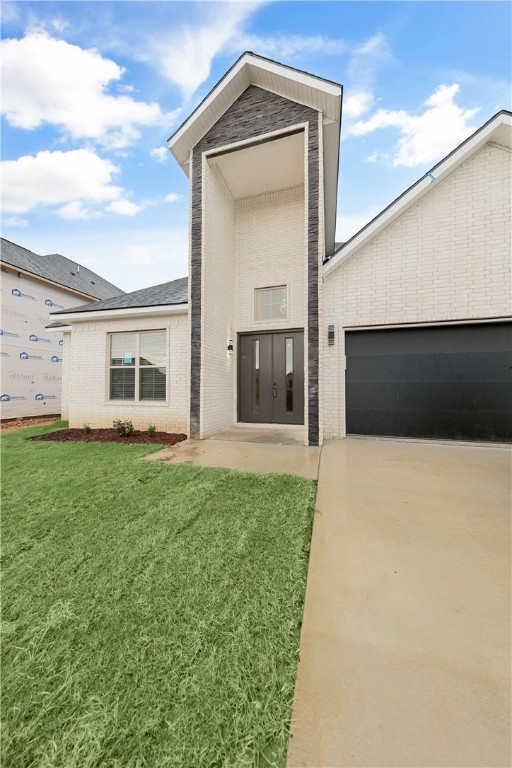 $3.000 lender credit. Beautiful North facing home many neighborhood amenities. The lower floor has the master bedroom and another bedroom away from the master. Stunning staircase with high ceiling and a beautiful front door. The entire living room, kitchen and dining area have beautiful wood floors, very large kitchen with island and large pantry. Lots of natural light. Master has large bath with shower and separate free standing tub, huge walk in closet.