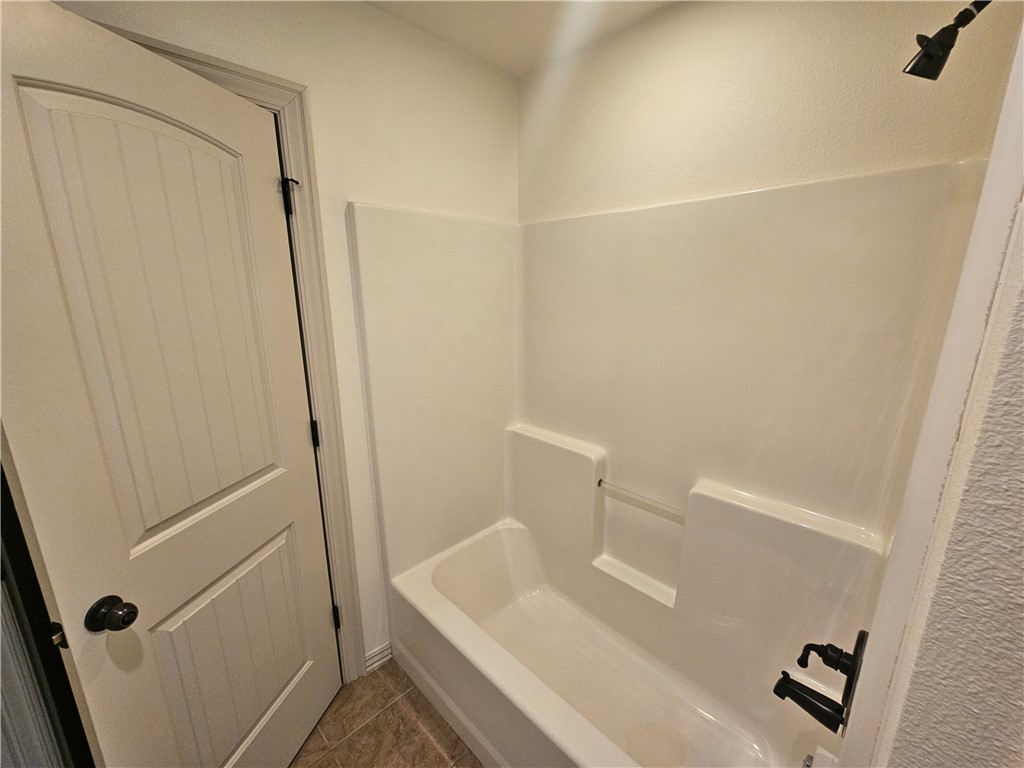 Peaks Ph Iii, The Rogers - Residential Lease