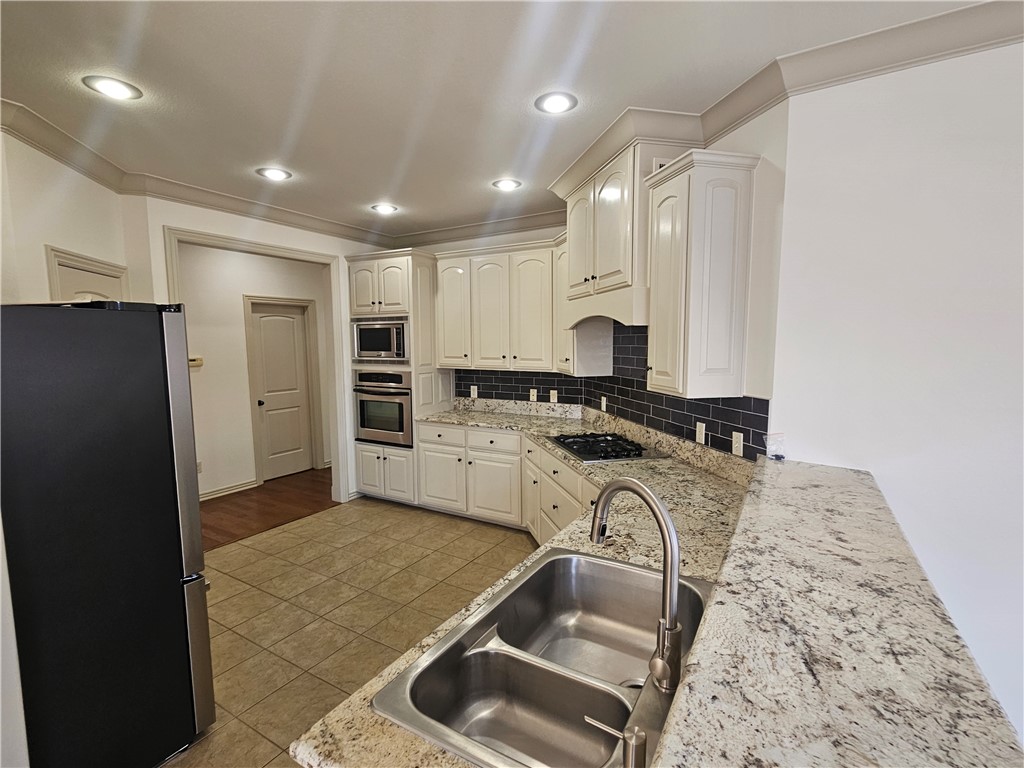 Peaks Ph Iii, The Rogers - Residential Lease