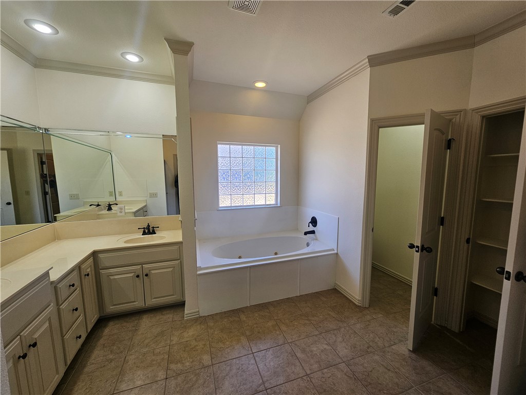 Peaks Ph Iii, The Rogers - Residential Lease