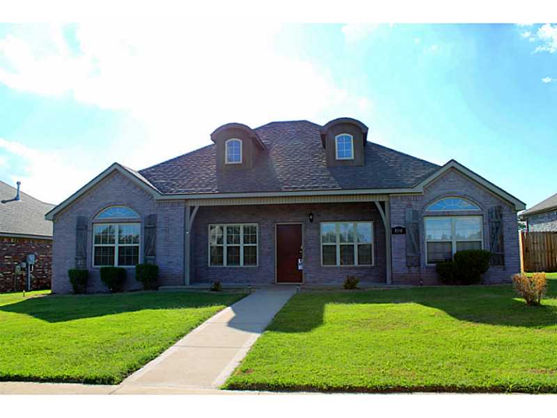 HARD TO FIND 4 BEDROOM 2 BATH IN RIVERWALK FOR LEASE! FEATURES INCLUDE: FENCED YARD, SPLIT BEDROOM PLAN, GRANITE COUNTERTOPS, FIREPLACE, HIGH CEILINGS AND CLOSE TO HWY 12 AND HWY 102